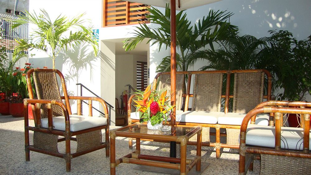 Amazon Hotel Iquitos Exterior foto